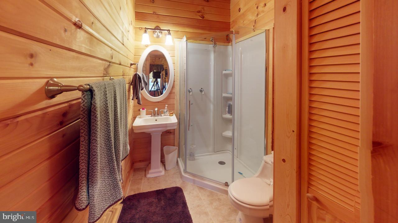 BLACKTHORN RIDGE ESTATES - Residential