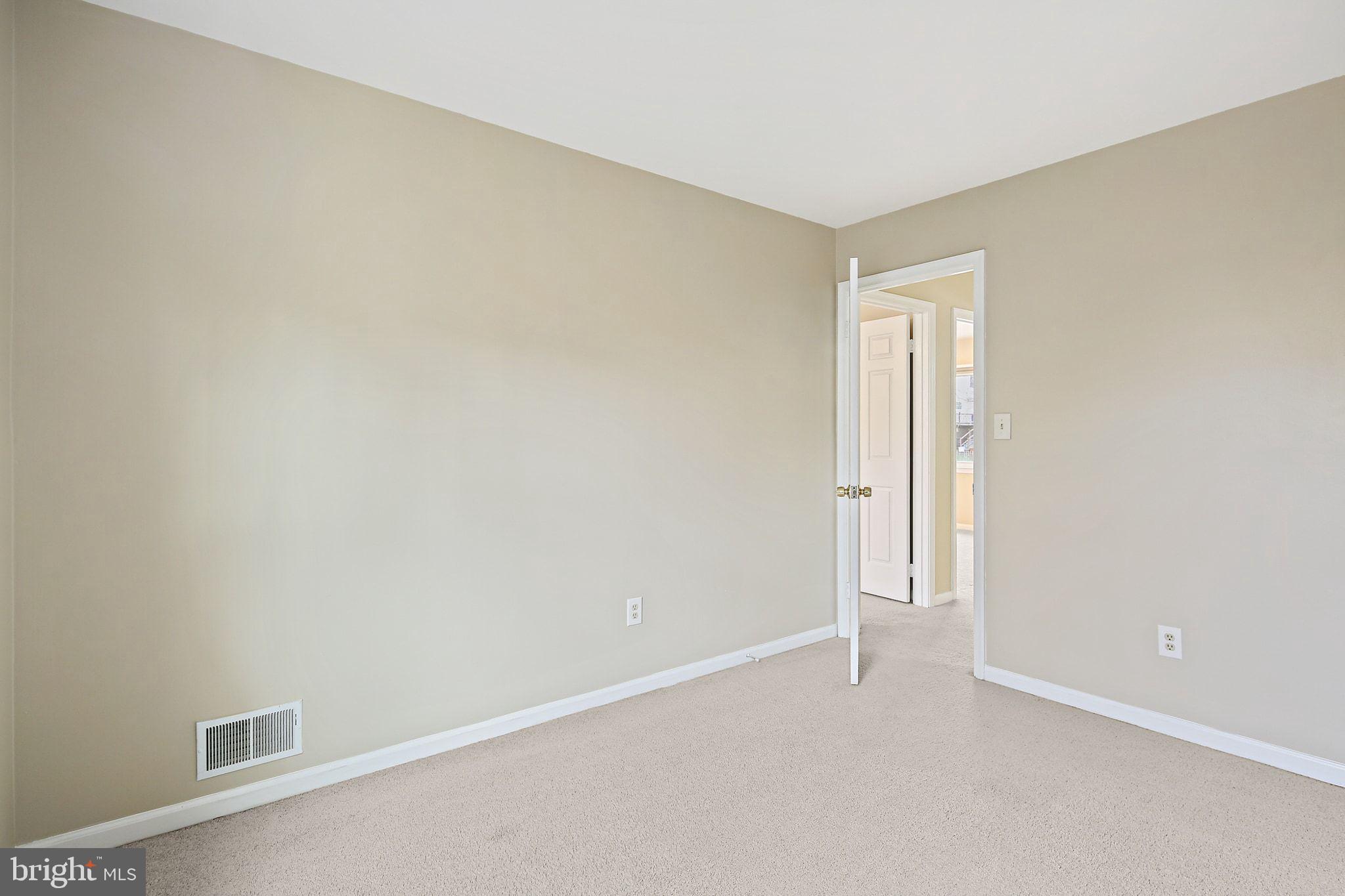 CHURCHILL TOWN SECTOR - Residential Lease