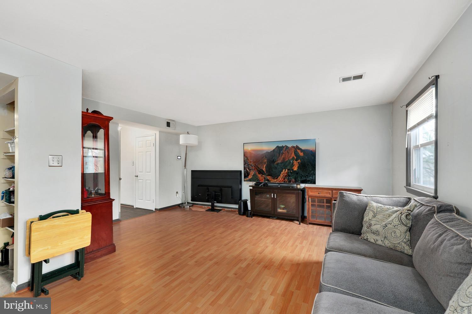 THOUSAND OAKS - Residential