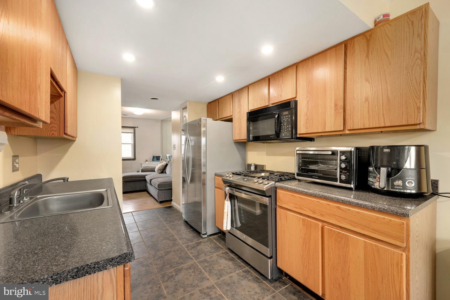 THOUSAND OAKS - Residential