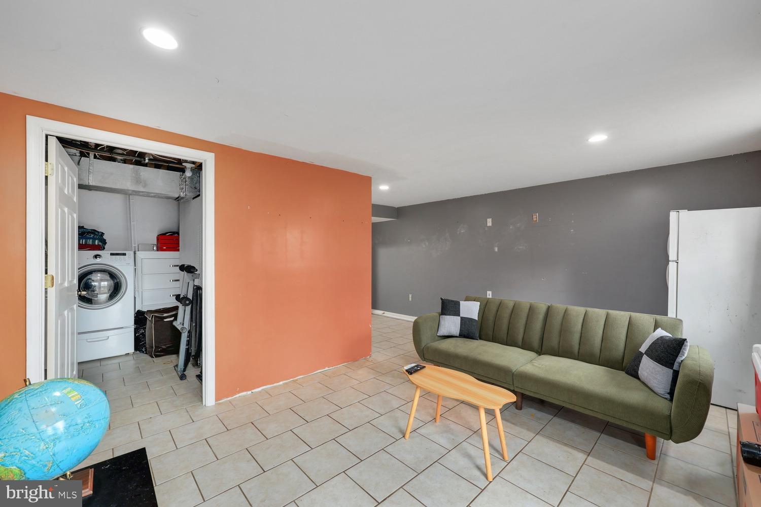 THOUSAND OAKS - Residential