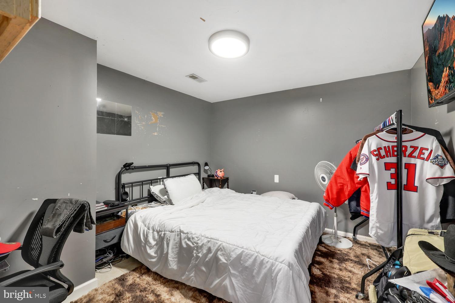 THOUSAND OAKS - Residential