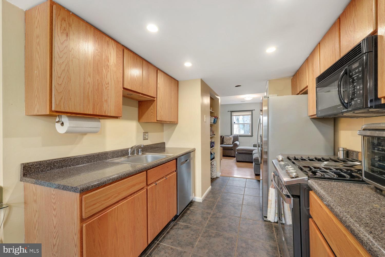 THOUSAND OAKS - Residential