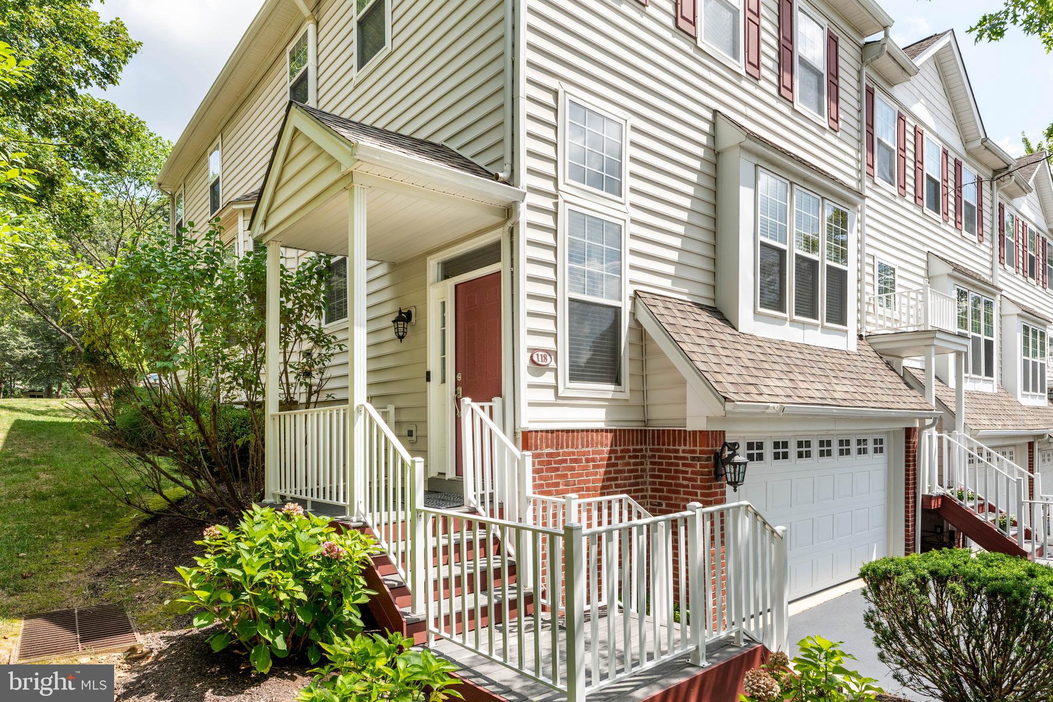 118 TUDOR COURT