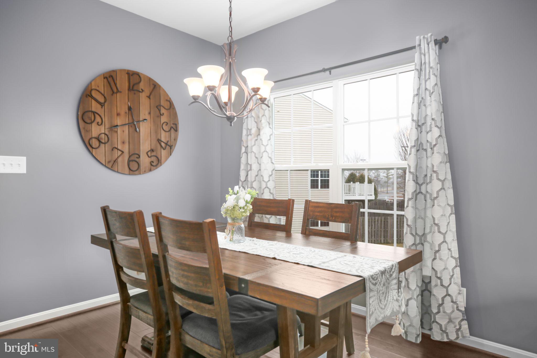 LAKESIDE - Residential