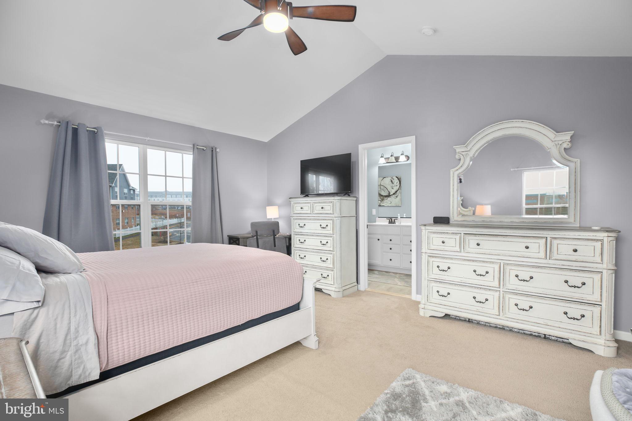 LAKESIDE - Residential