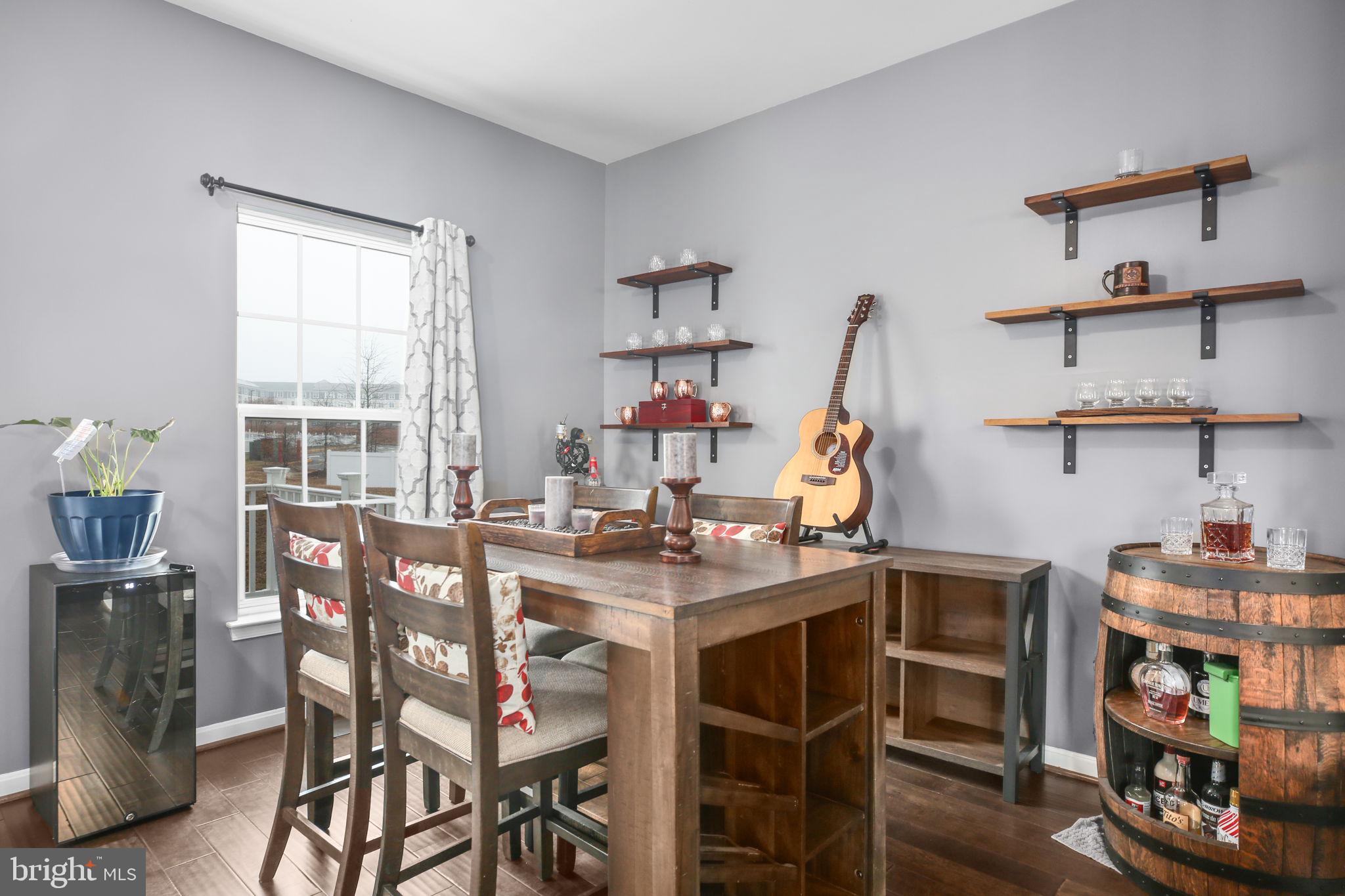 LAKESIDE - Residential