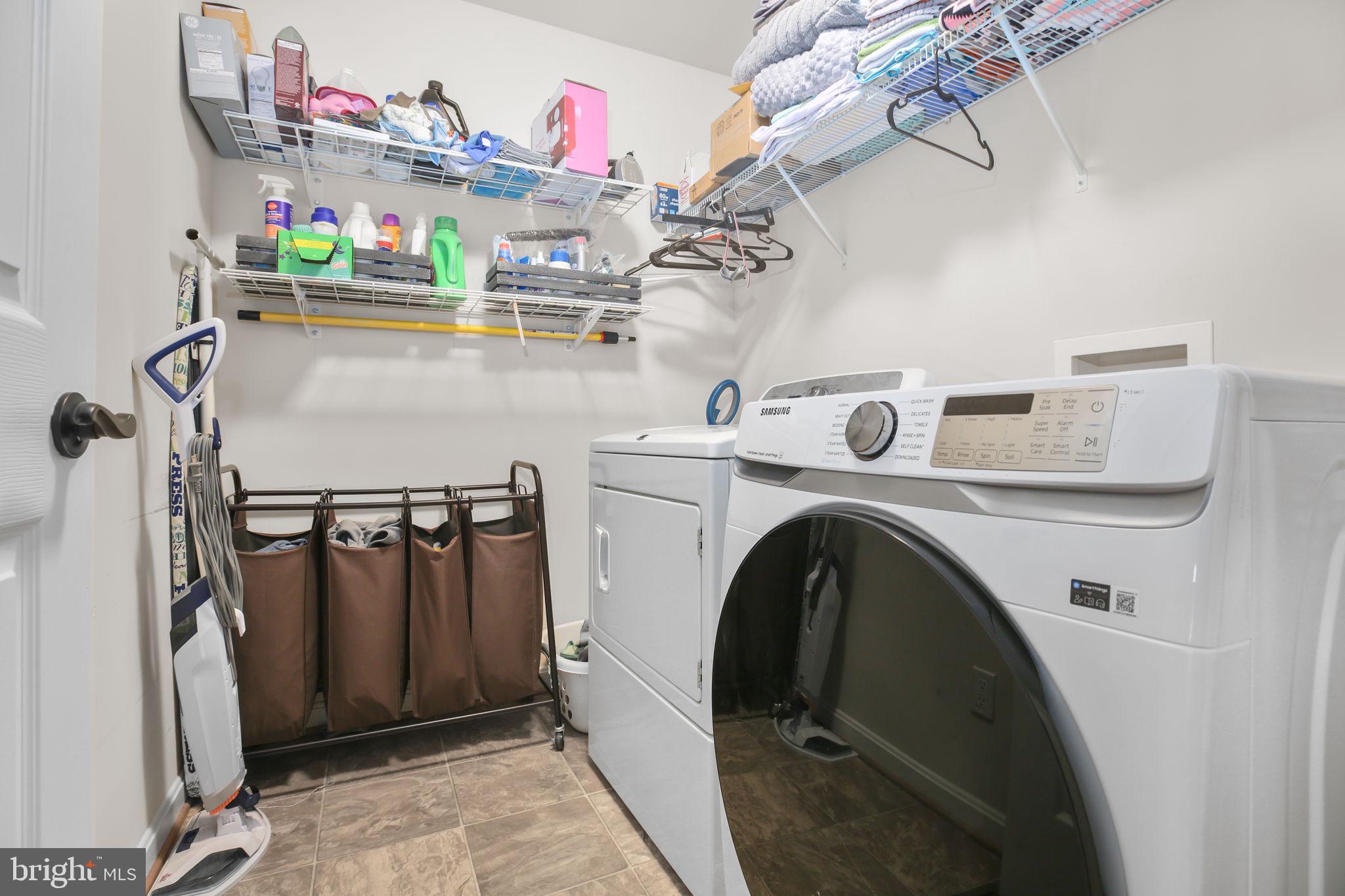 LAKESIDE - Residential