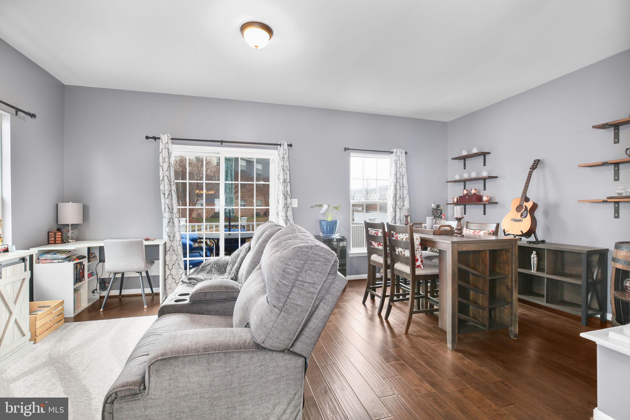 LAKESIDE - Residential