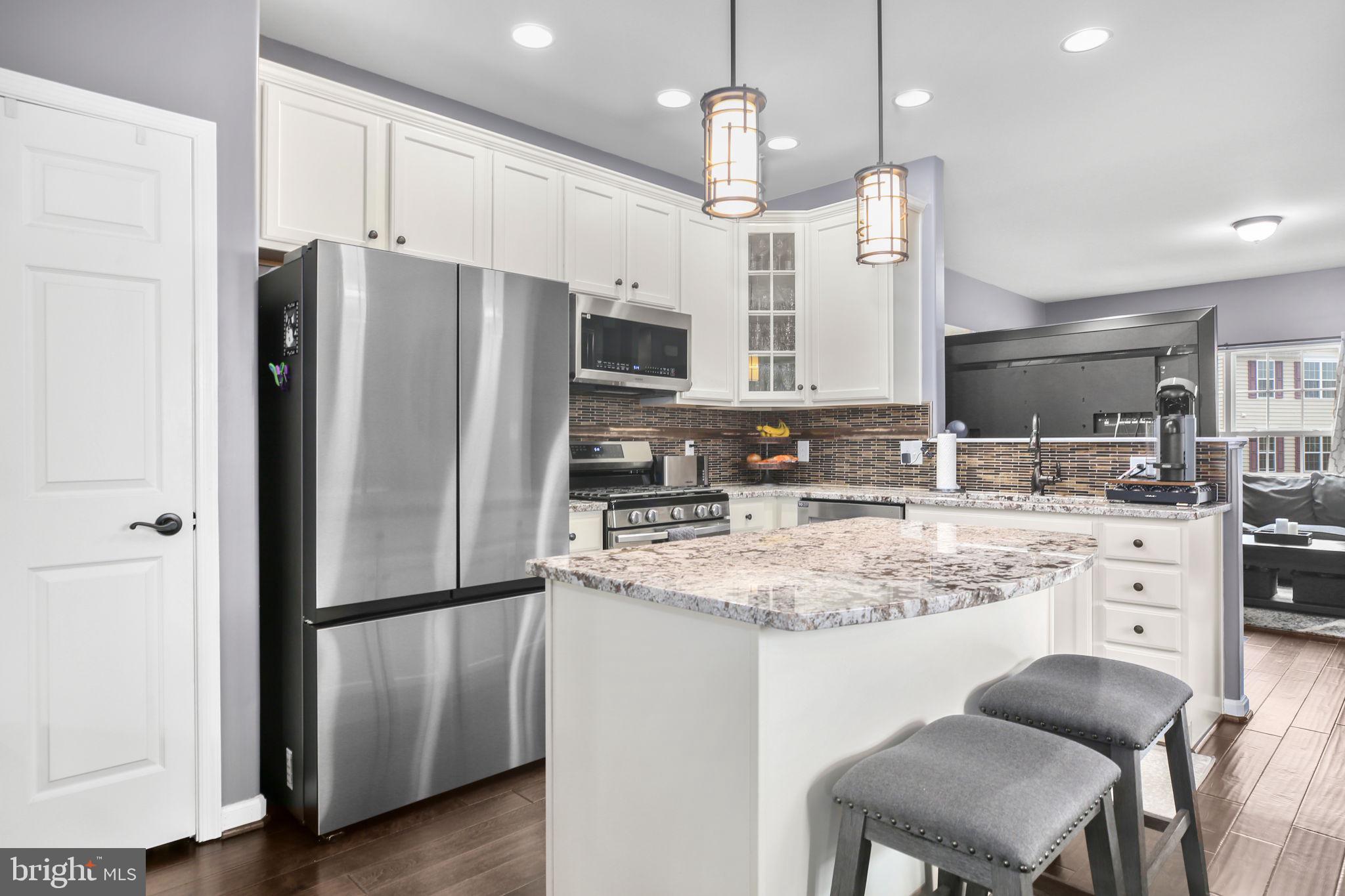 LAKESIDE - Residential