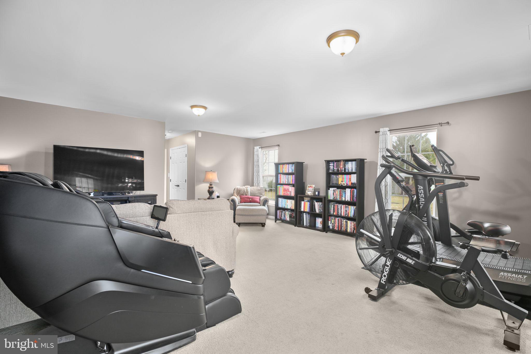 LAKESIDE - Residential