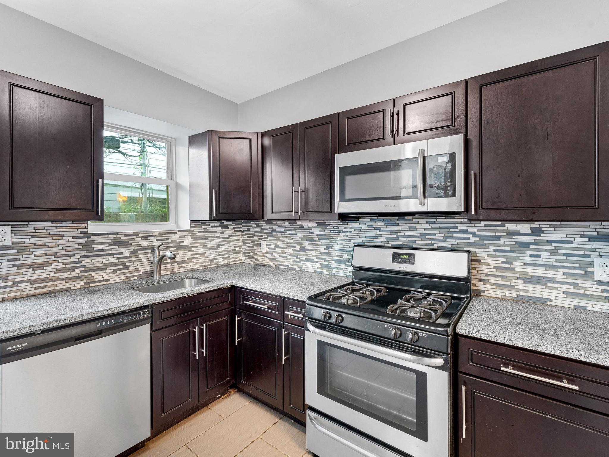 LOWER MOYAMENSING - Residential