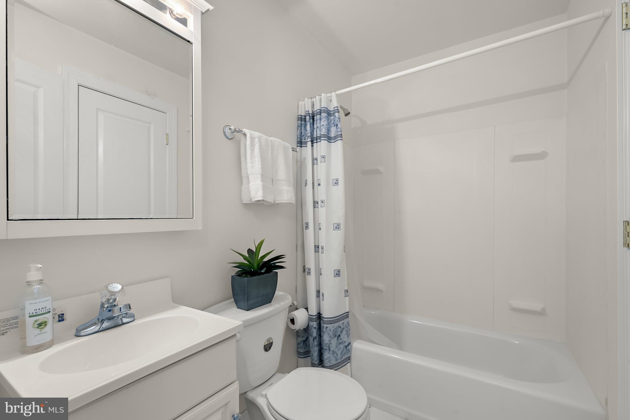 ROBERTS GLEN - Residential