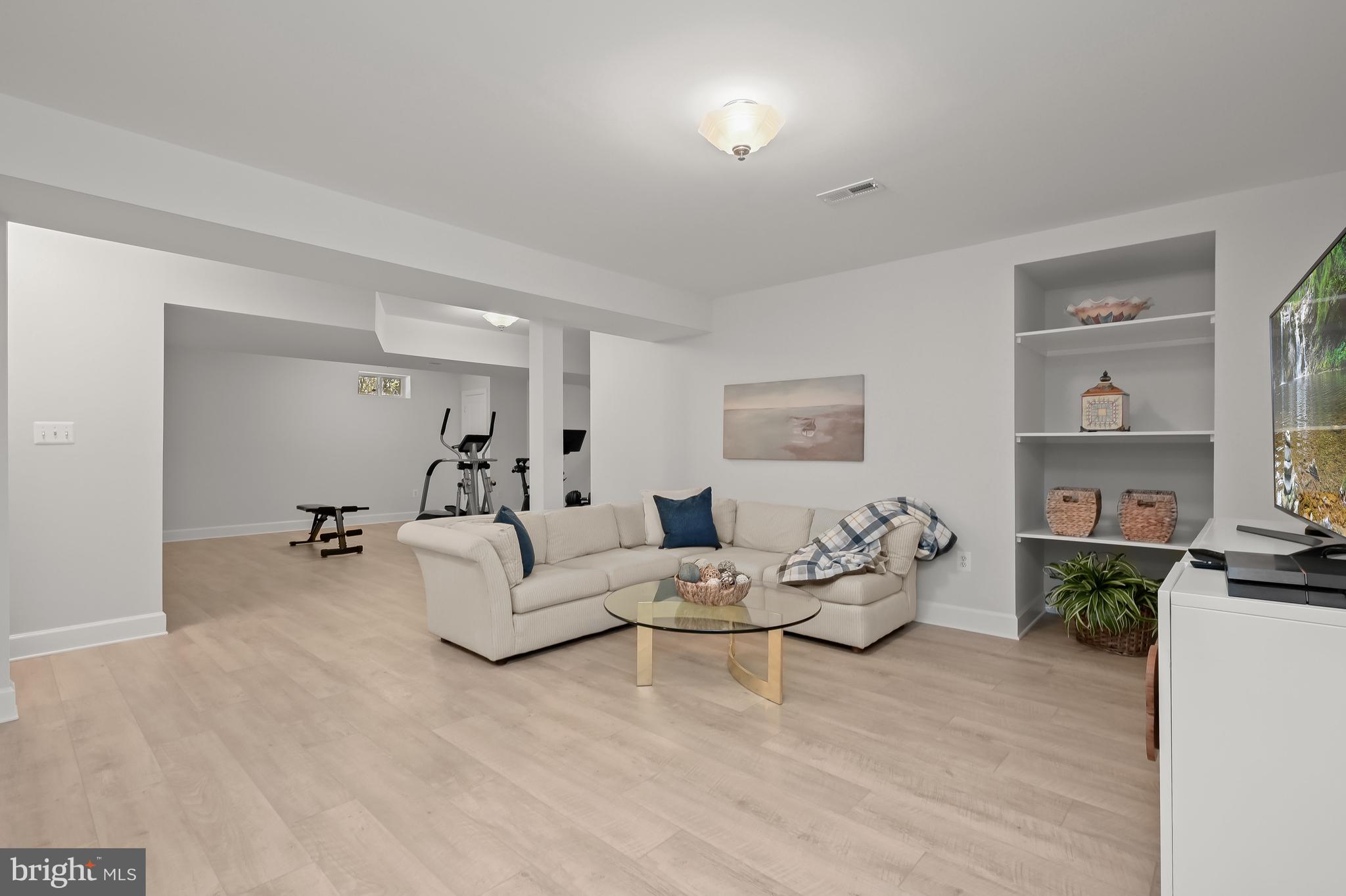 ROBERTS GLEN - Residential