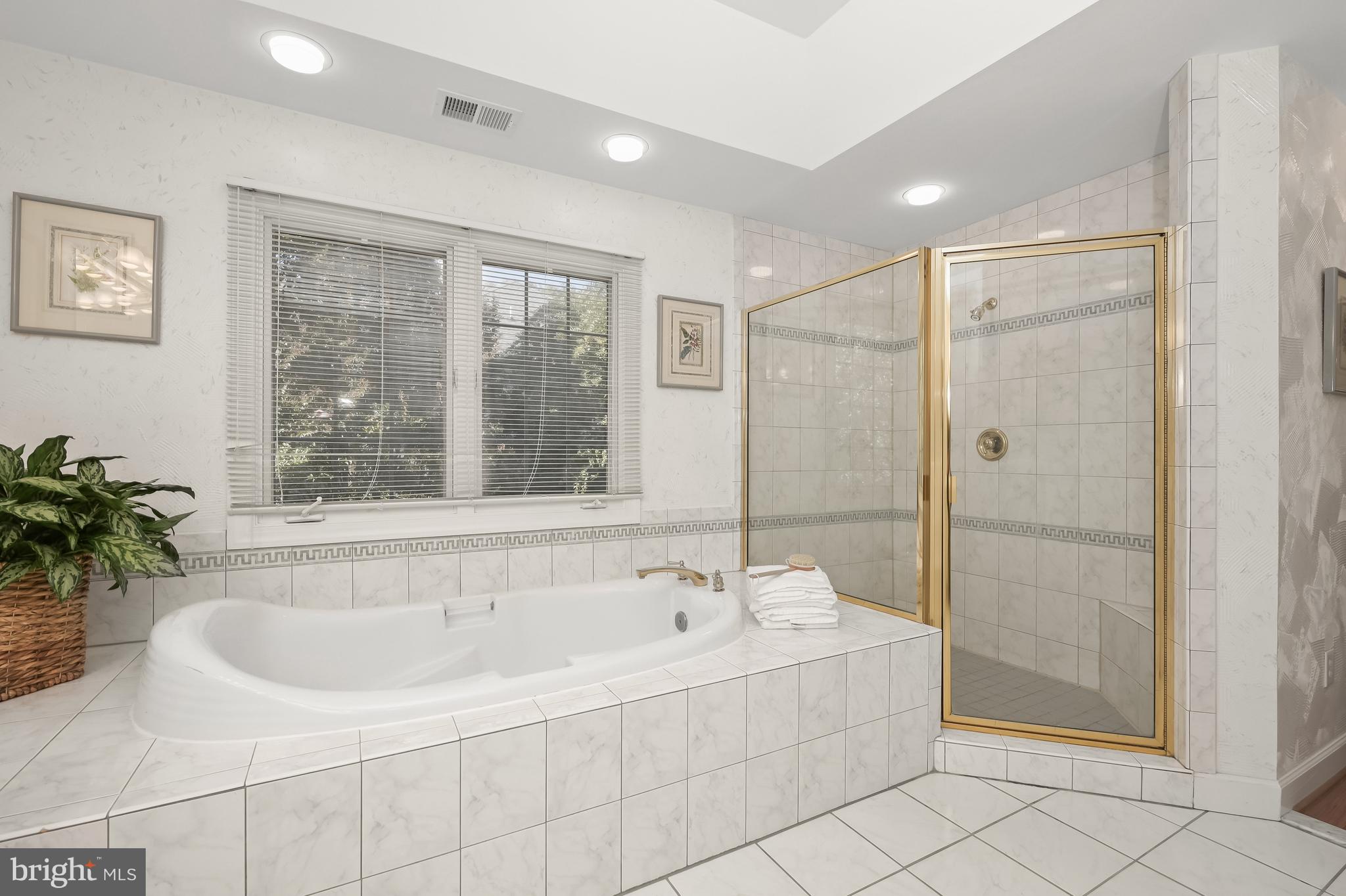 ROBERTS GLEN - Residential