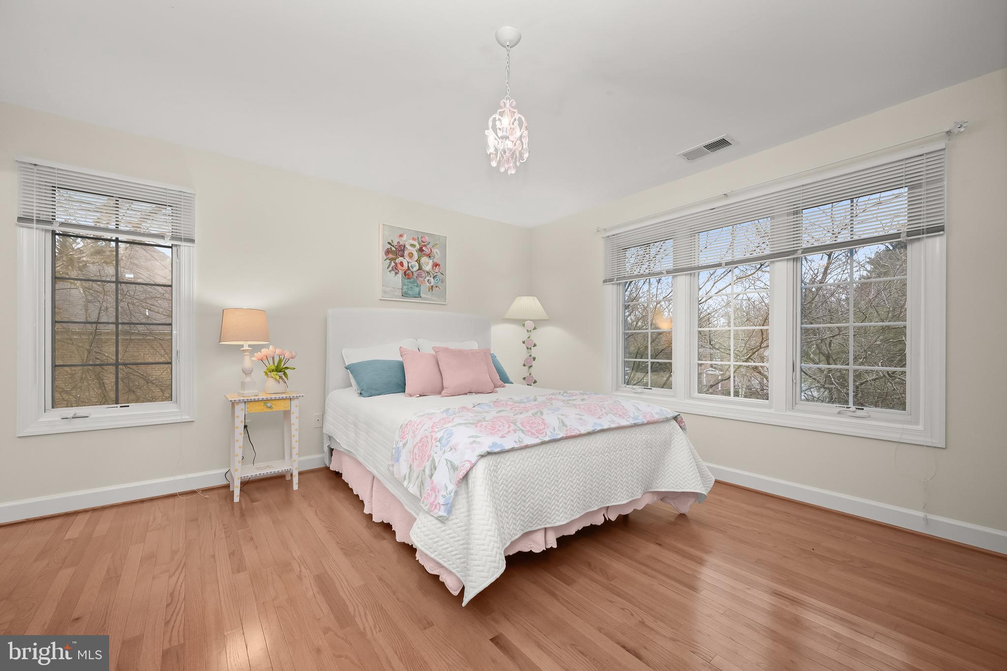 ROBERTS GLEN - Residential