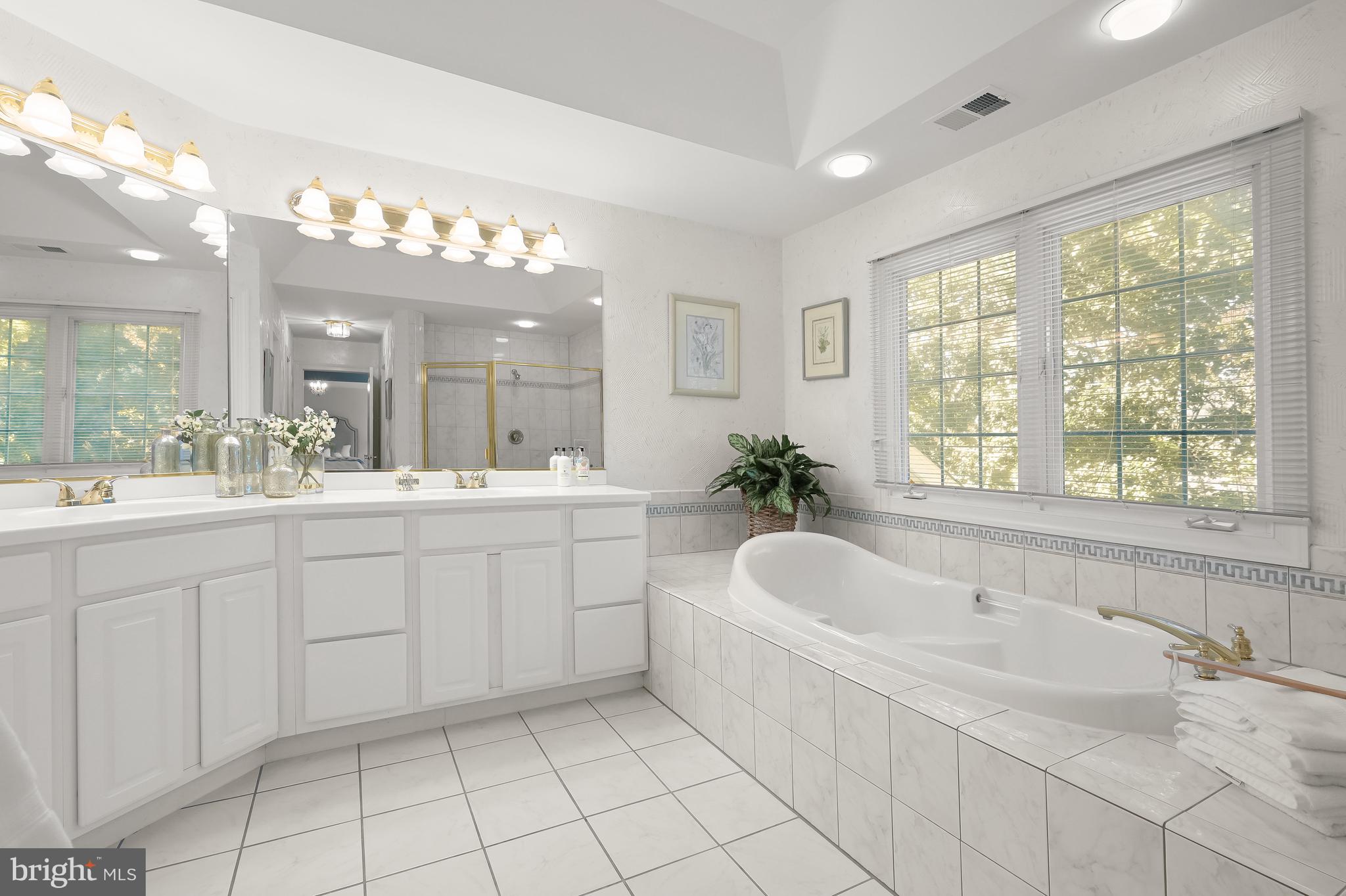 ROBERTS GLEN - Residential