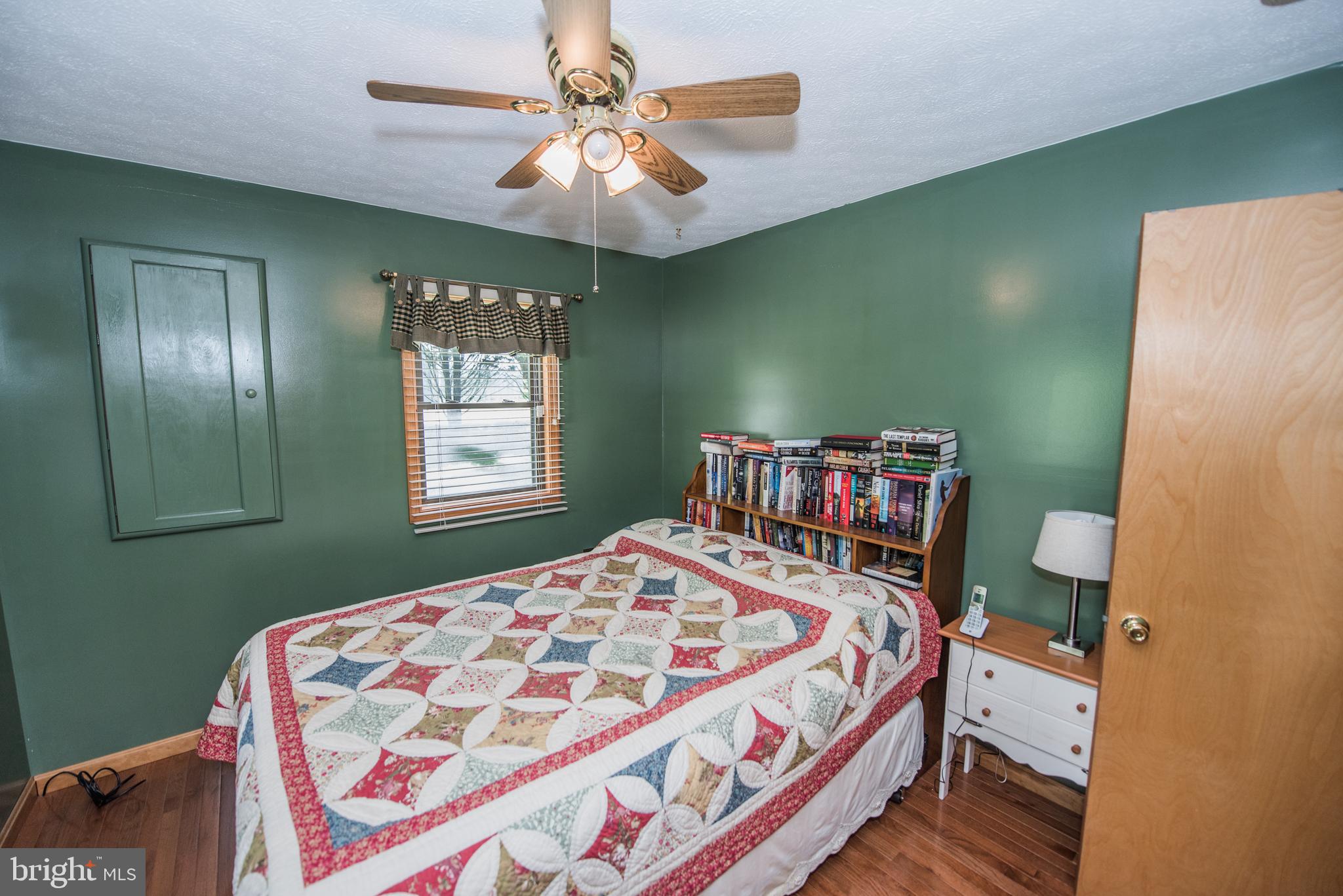 LONG HOLLOW - Residential