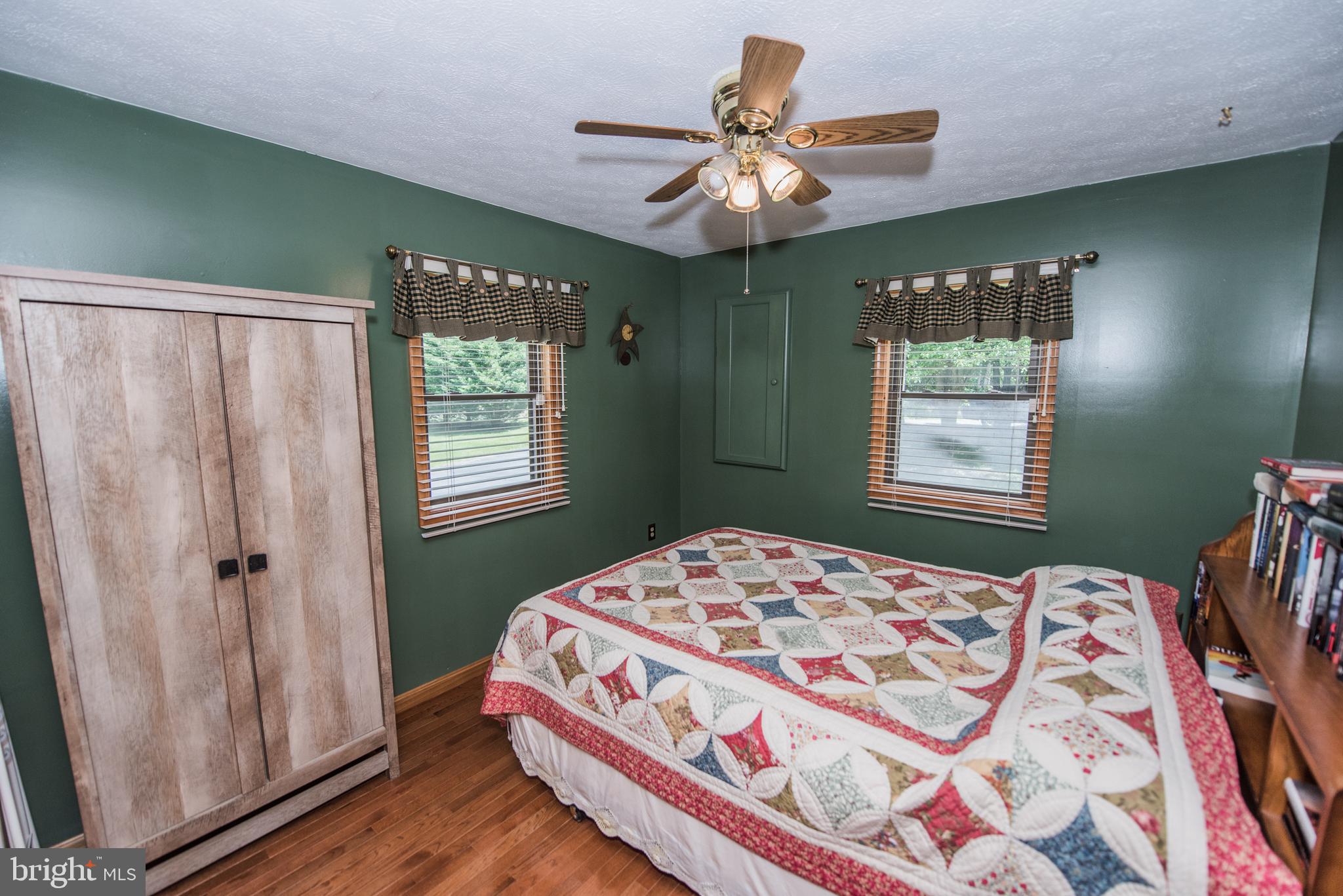 LONG HOLLOW - Residential