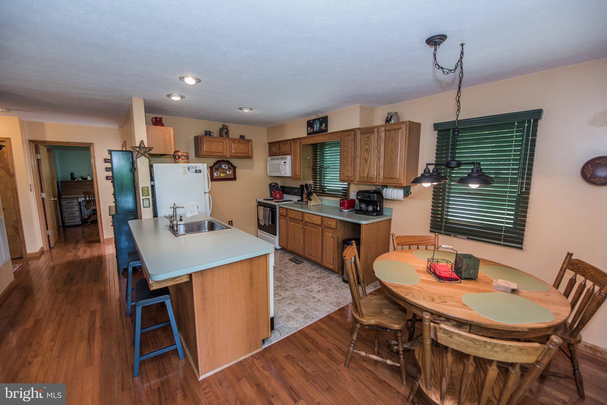 LONG HOLLOW - Residential