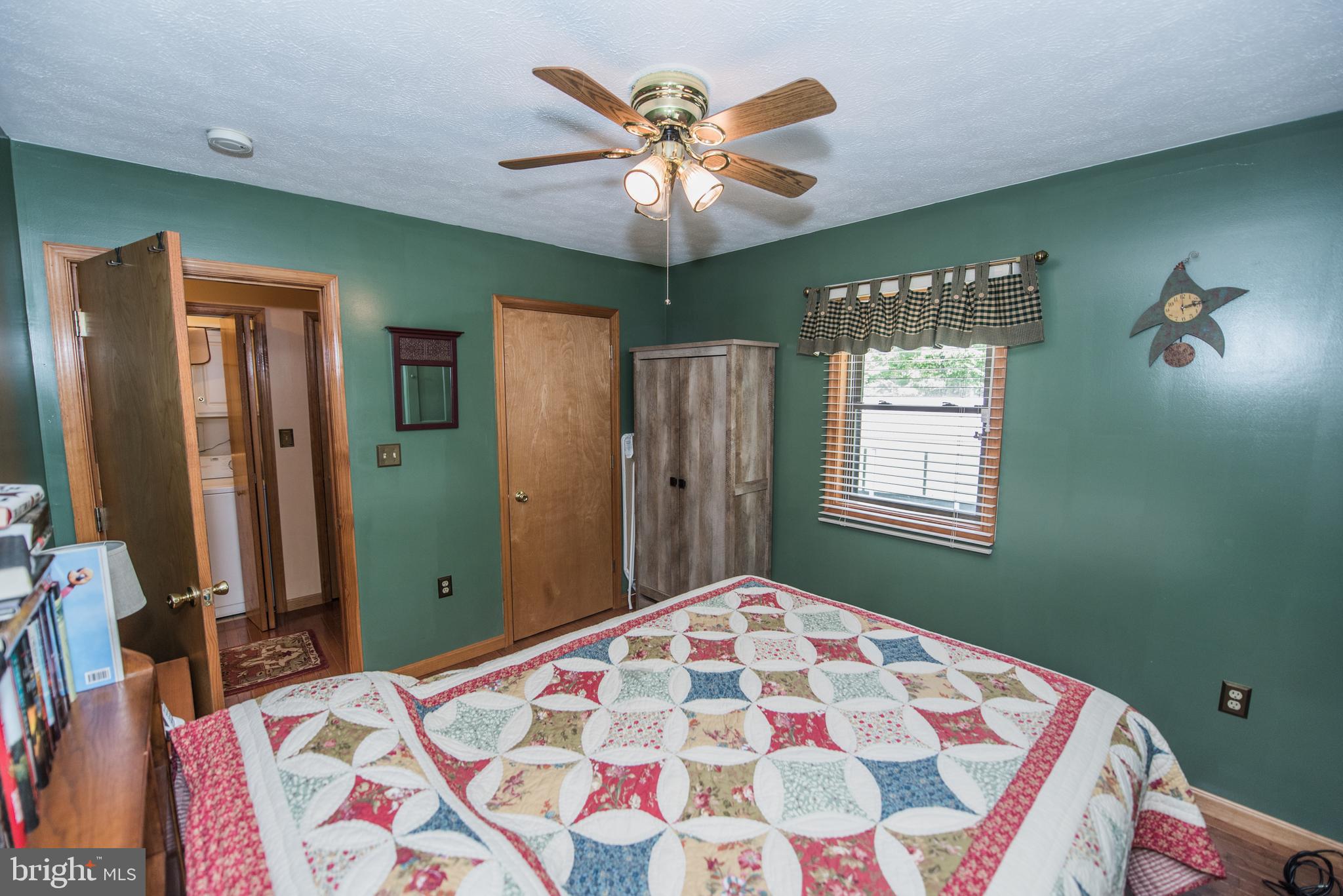 LONG HOLLOW - Residential