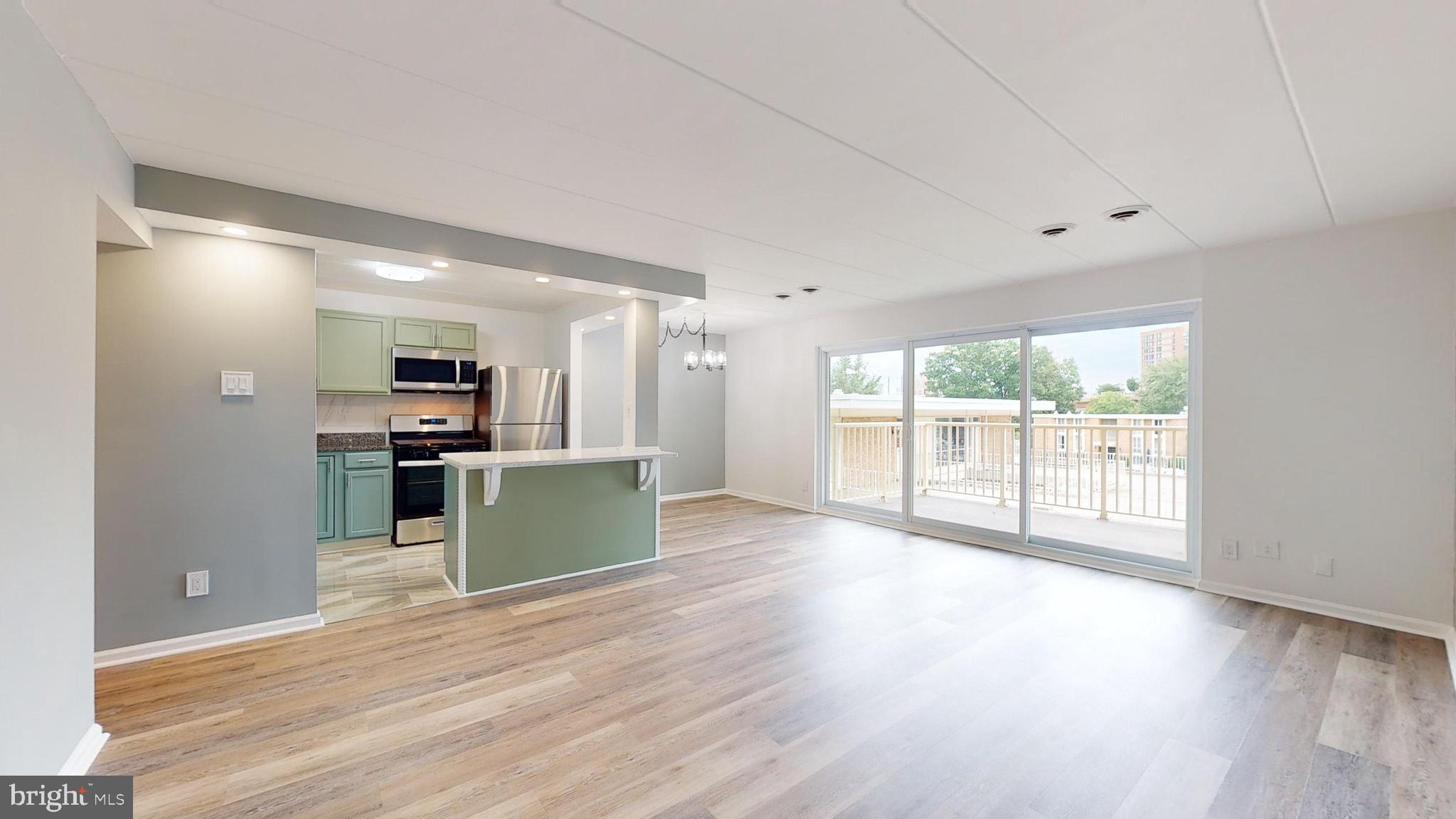 HUNTINGTON CLUB - Residential