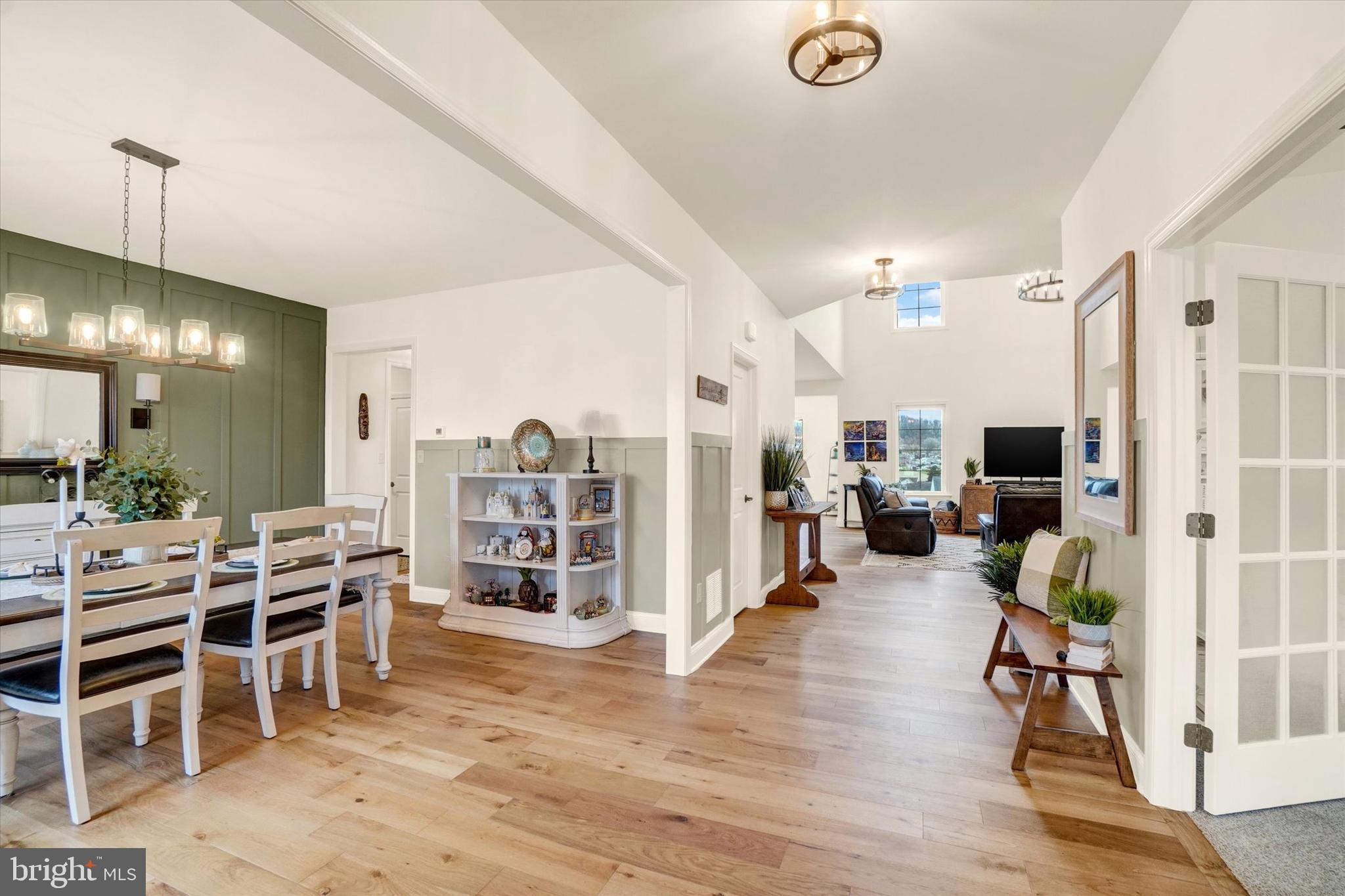 EAGLES VIEW - Residential