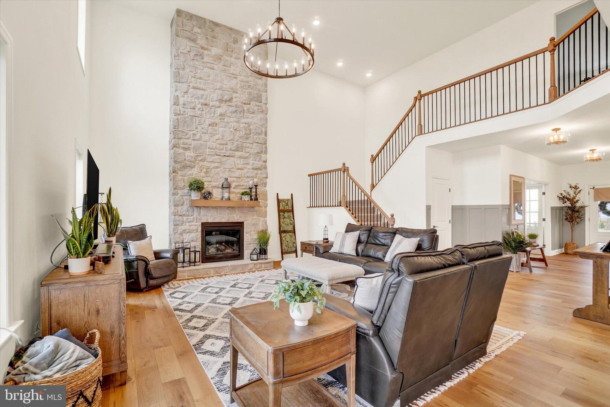 EAGLES VIEW - Residential