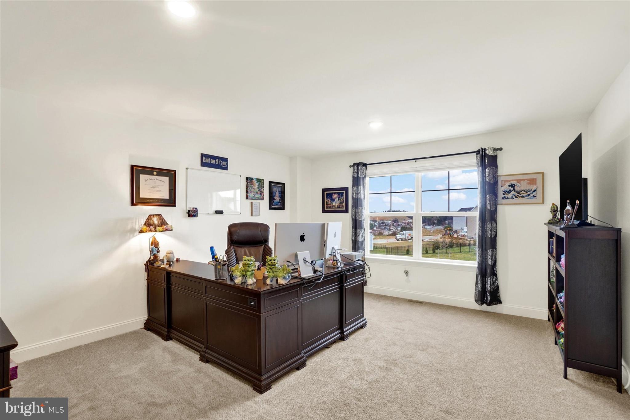 EAGLES VIEW - Residential