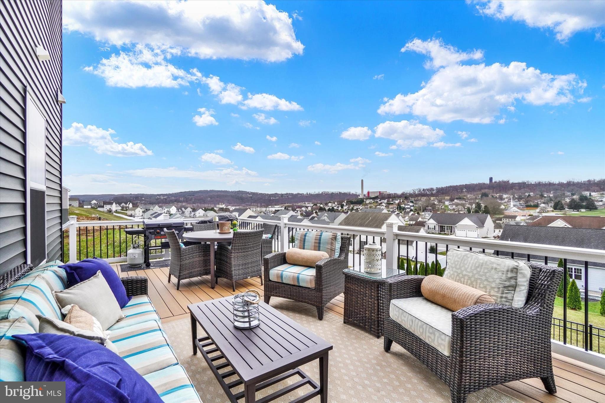 EAGLES VIEW - Residential