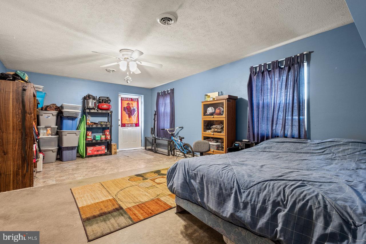 HILLVIEW - Residential