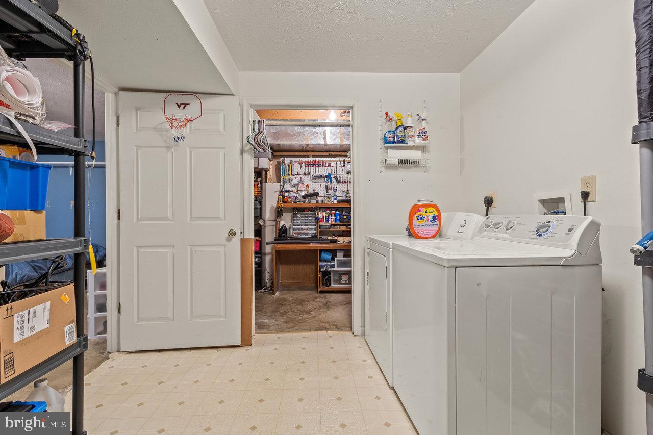 HILLVIEW - Residential