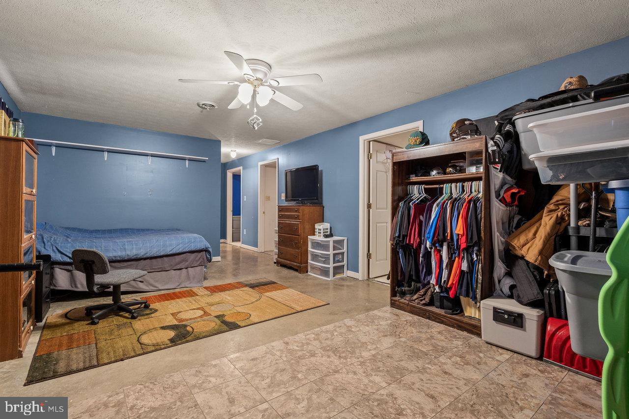 HILLVIEW - Residential