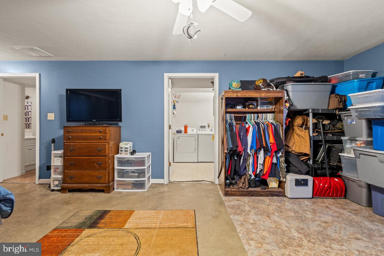 HILLVIEW - Residential