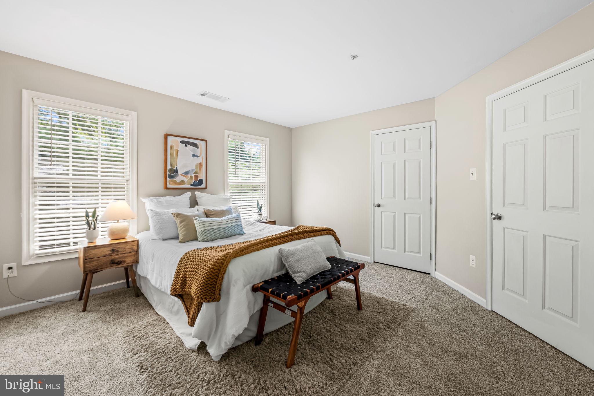 NEWTOWN - Residential