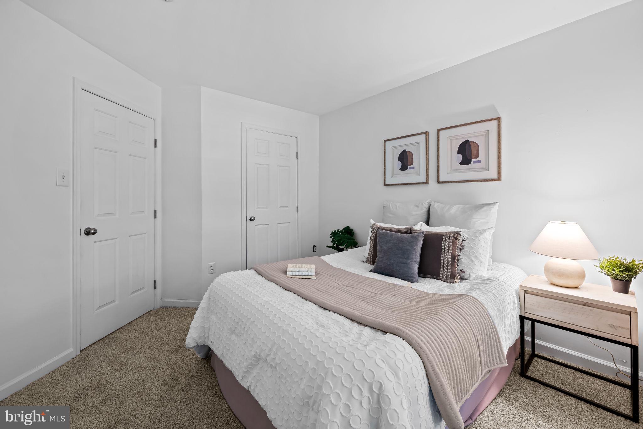 NEWTOWN - Residential