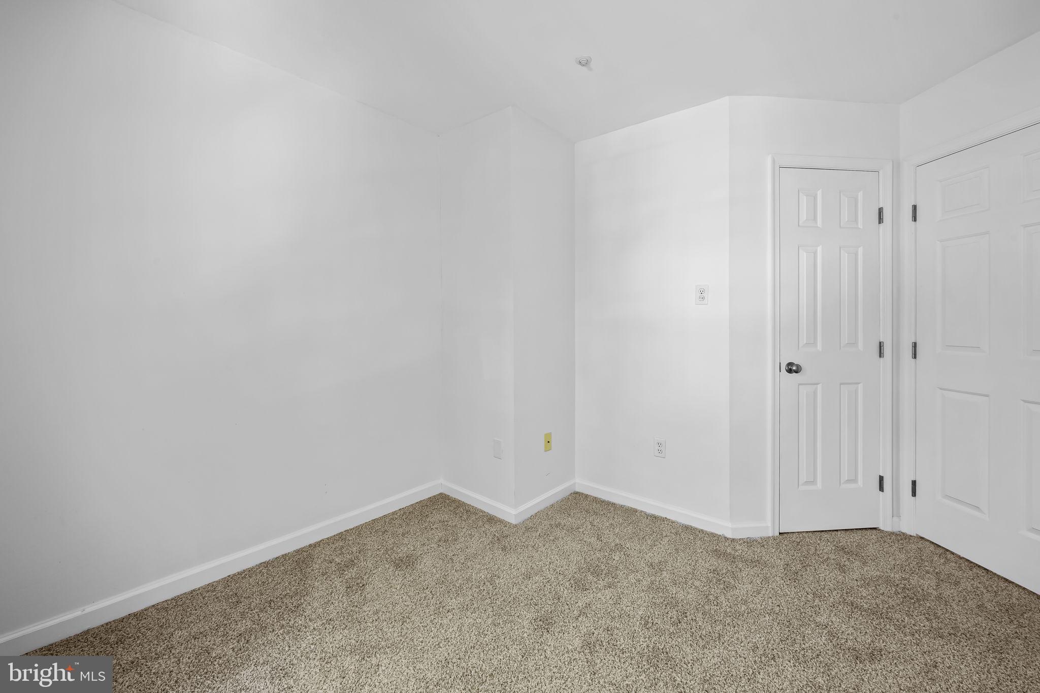 NEWTOWN - Residential