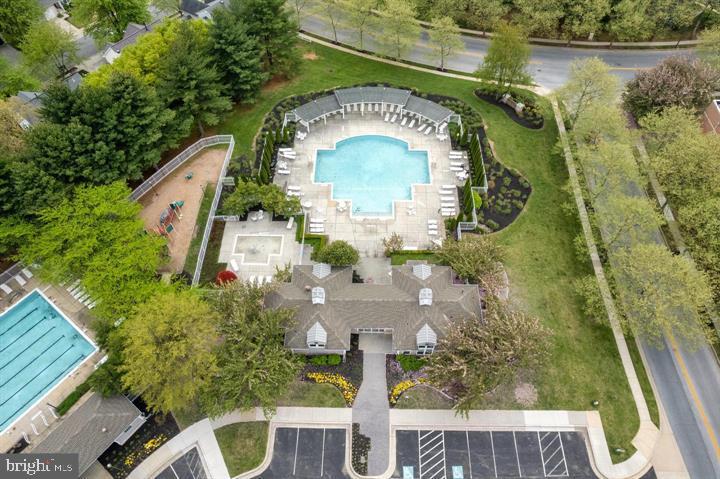 NEWTOWN - Residential