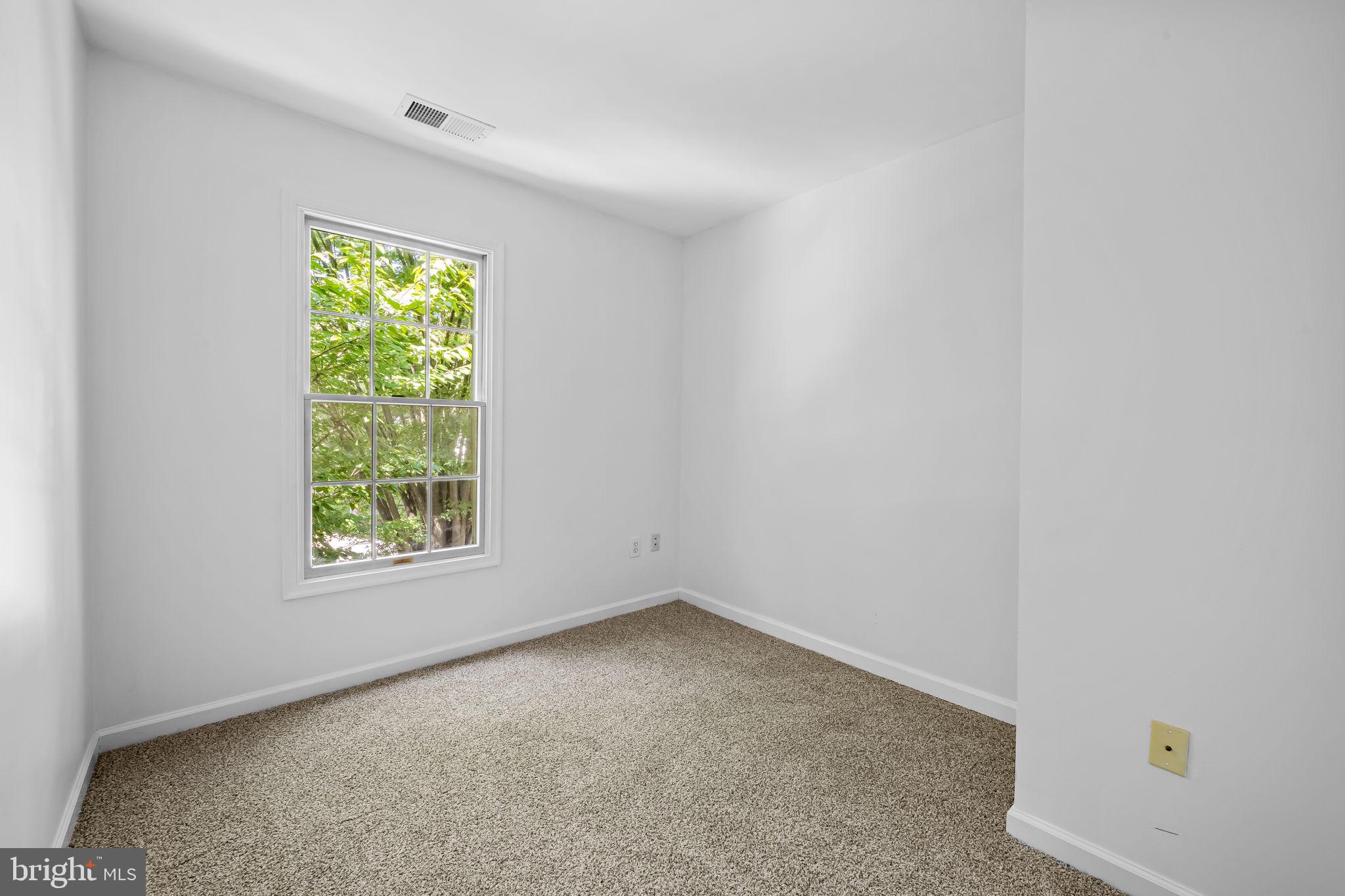 NEWTOWN - Residential