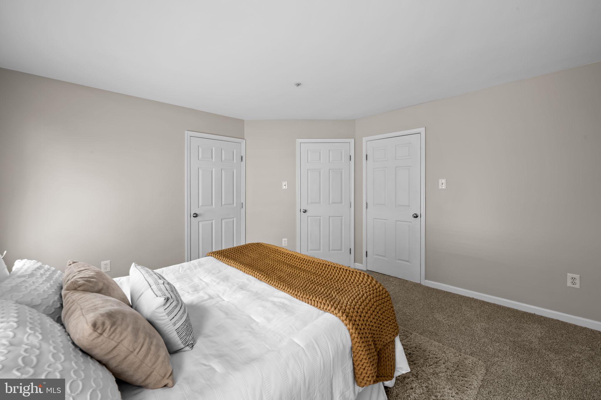 NEWTOWN - Residential