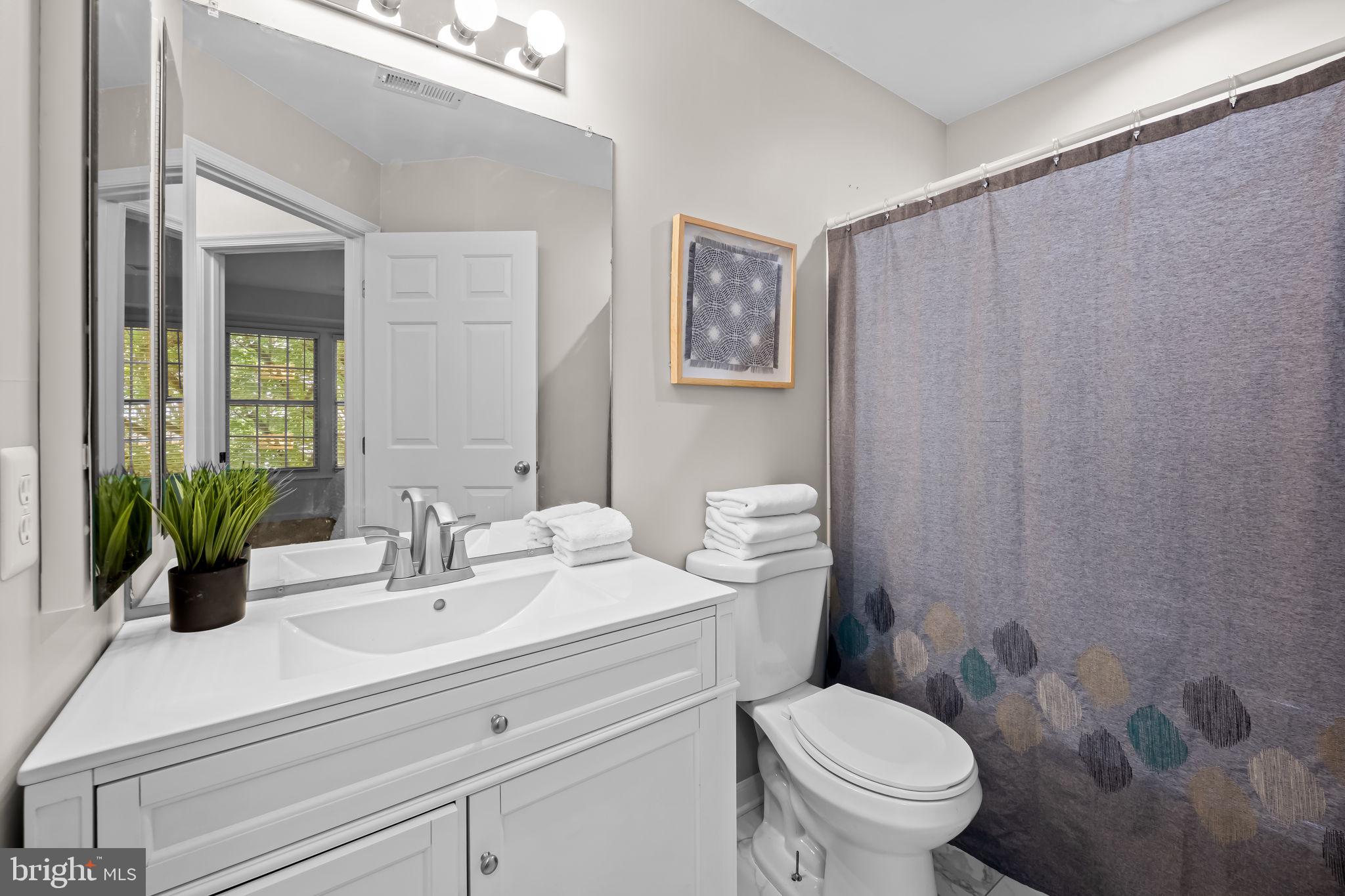 NEWTOWN - Residential