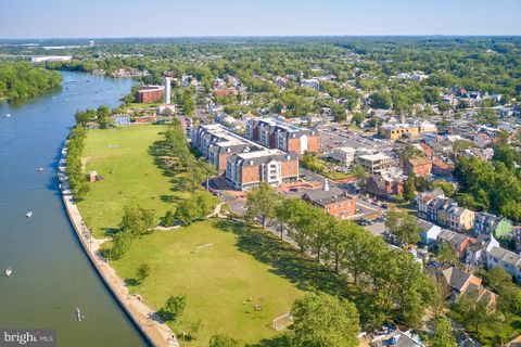 Photo of 1 E Pearl Street, BURLINGTON, NJ 08016 (MLS # NJBL2098712)