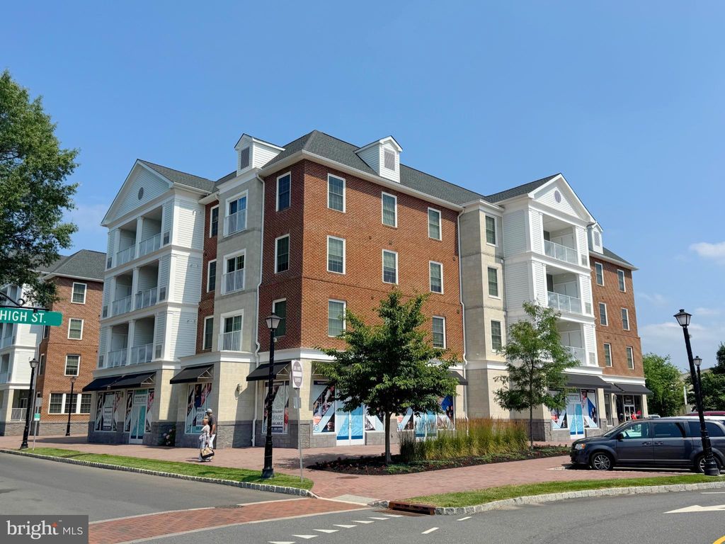 Photo of 1 E Pearl Street, BURLINGTON, NJ 08016 (MLS # NJBL2098712)