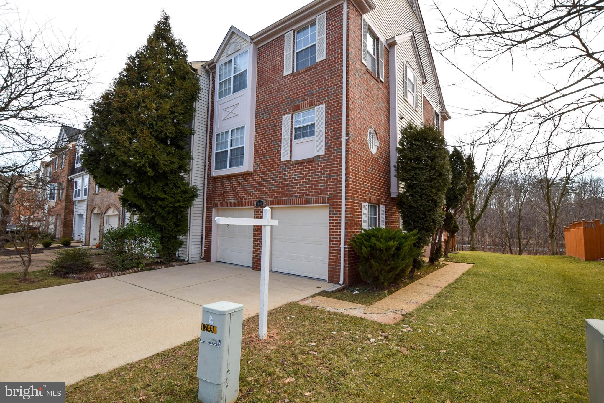 GREENBROOK VILLAGE - Residential Lease