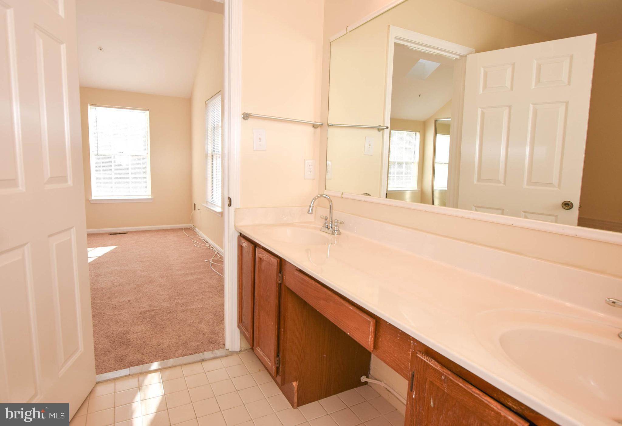 GREENBROOK VILLAGE - Residential Lease