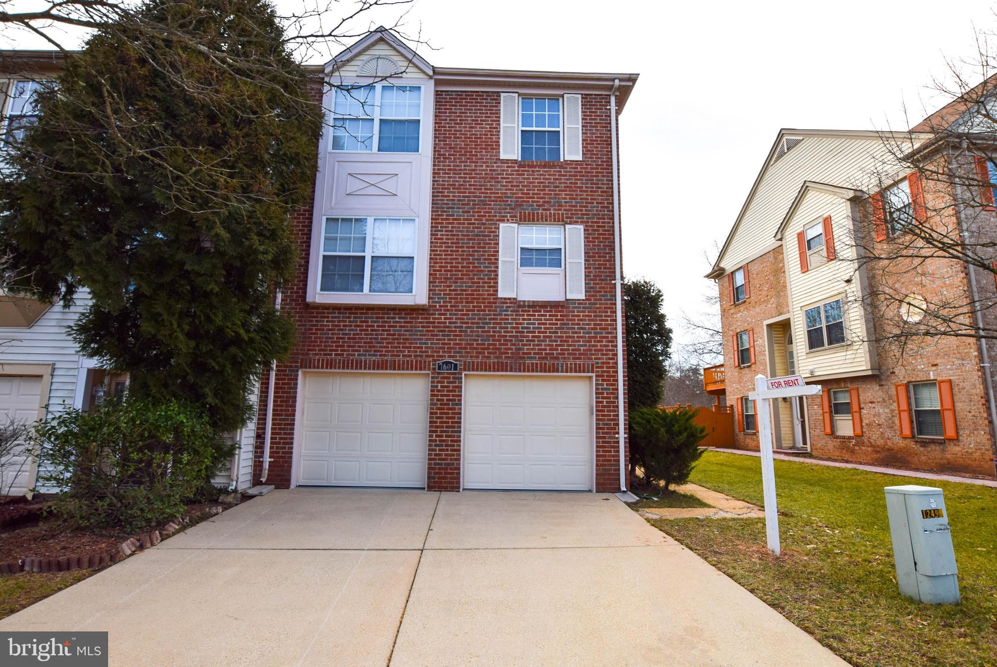 GREENBROOK VILLAGE - Residential Lease