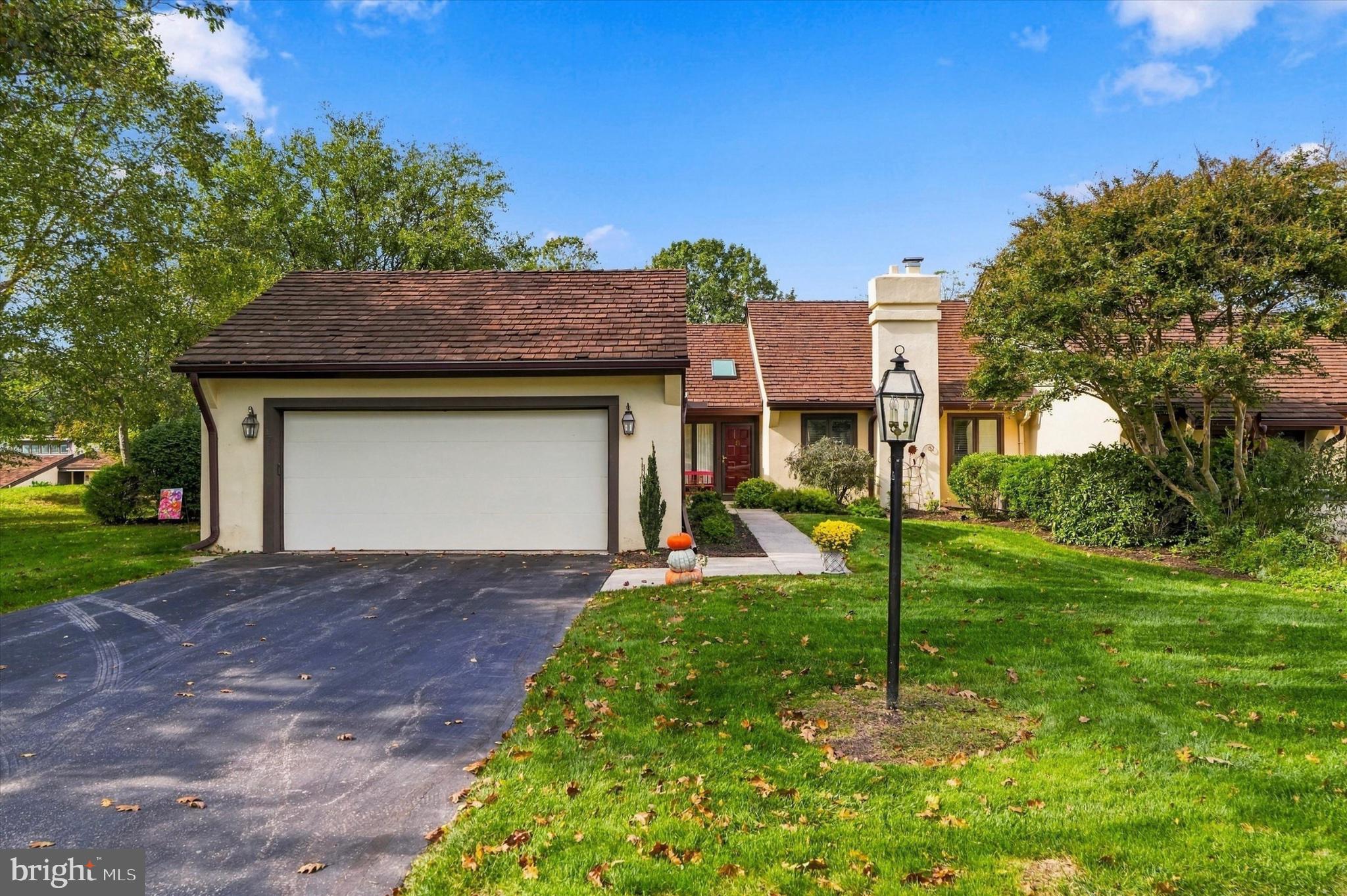 17 SPRINGHOUSE LANE