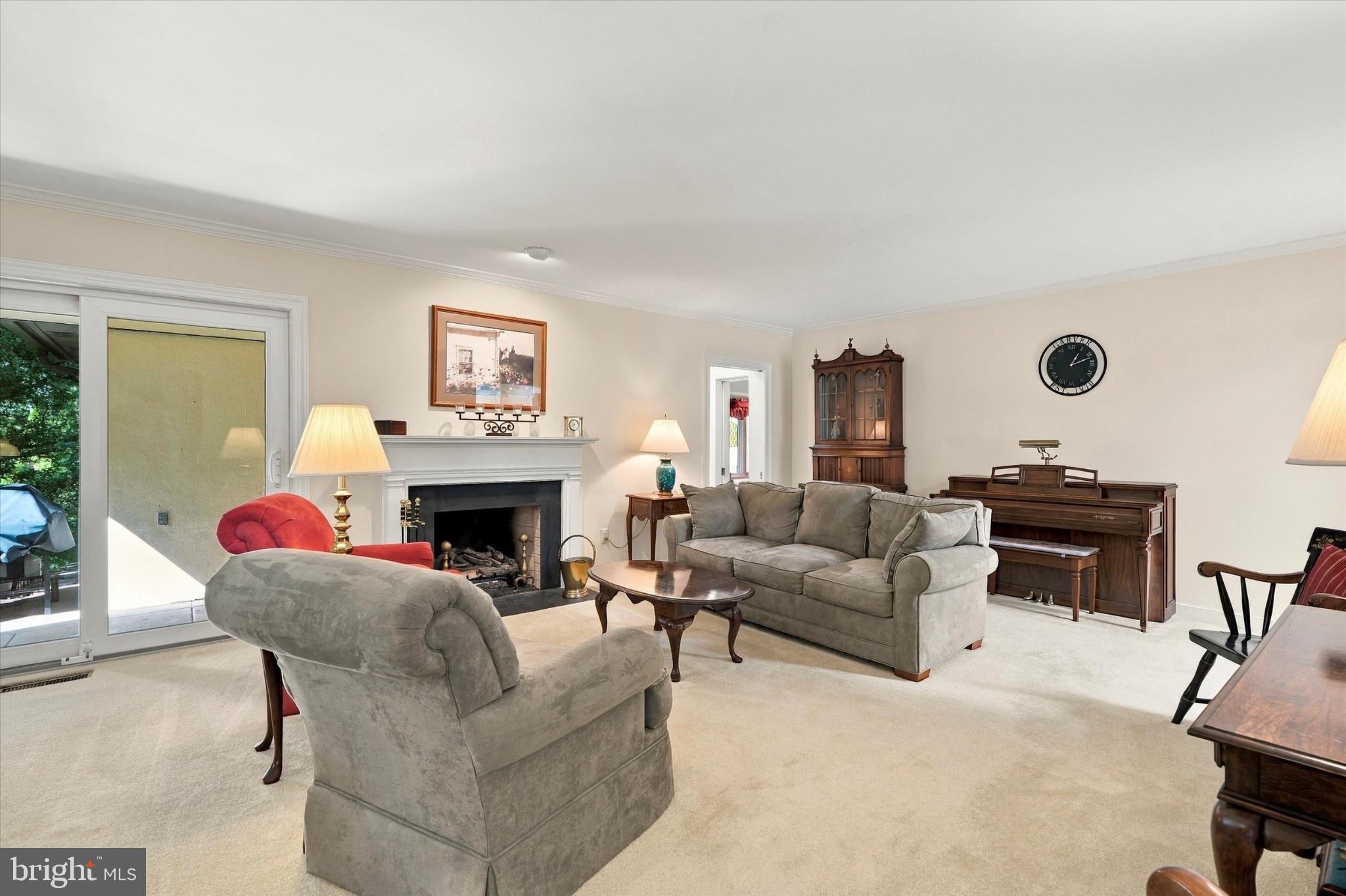 17 SPRINGHOUSE LANE