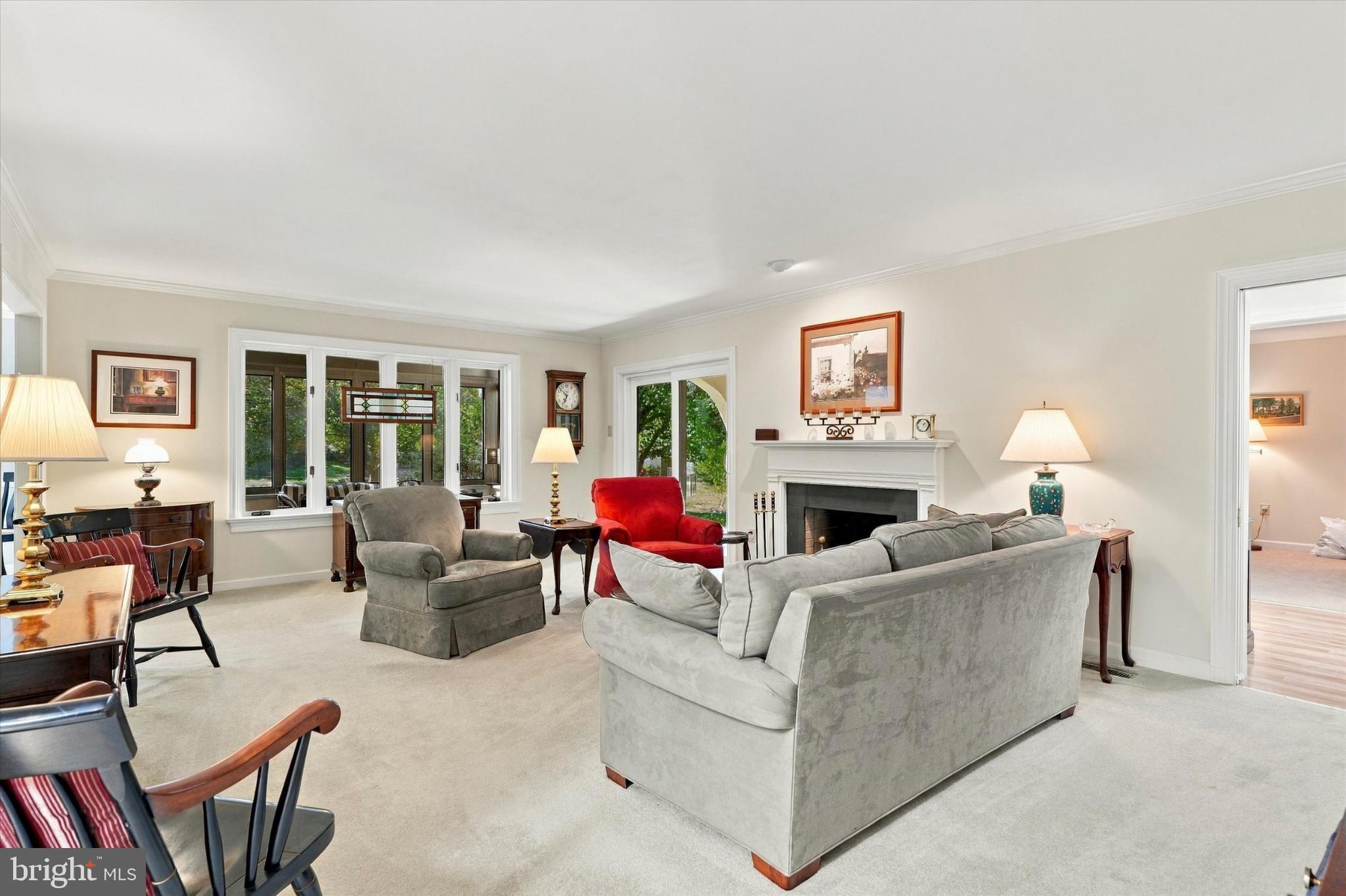 17 SPRINGHOUSE LANE
