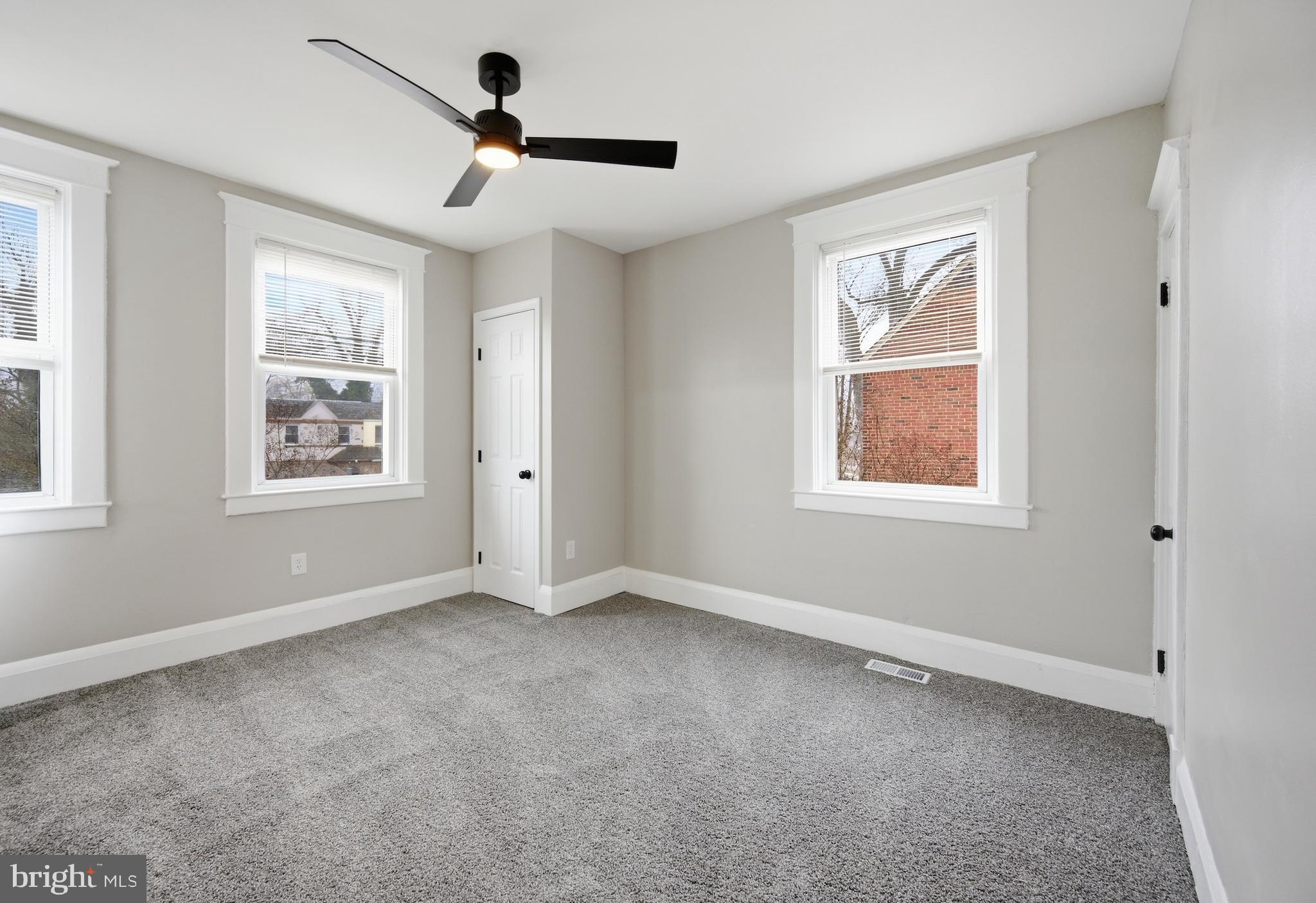 HOWARD PARK - Residential